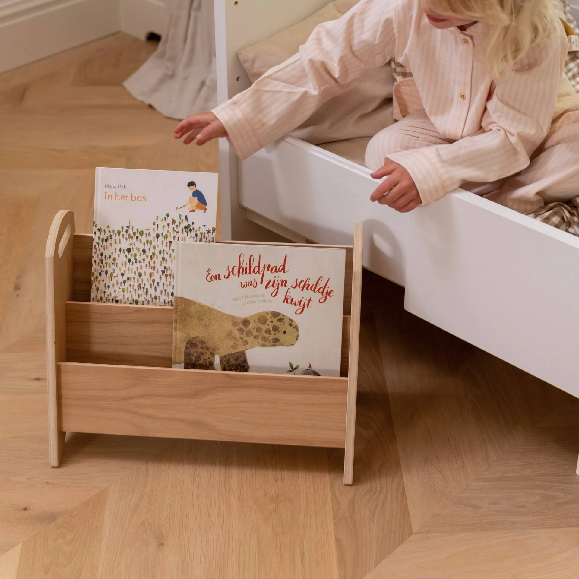 Book holder bogreol til børn, Eg Nofred