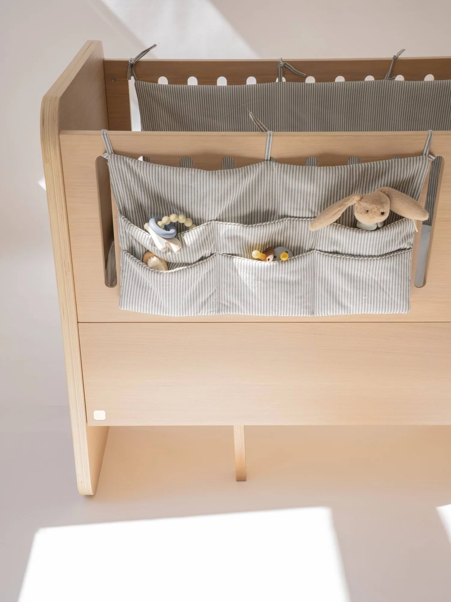 Form baby- og juniorseng 166x77,5x87 cm, Eg Nofred