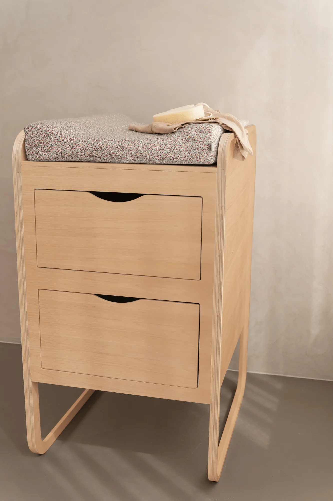Form puslebord 65,4x56x95 cm, Eg Nofred