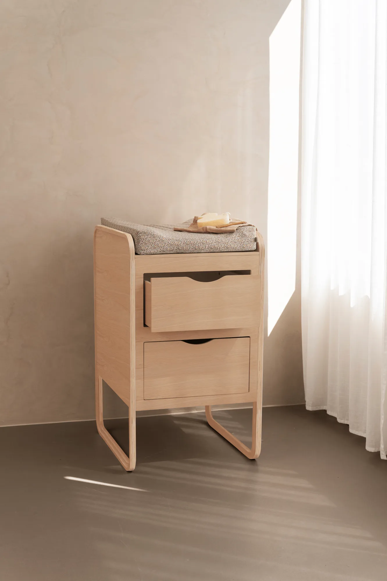 Form puslebord 65,4x56x95 cm, Eg Nofred