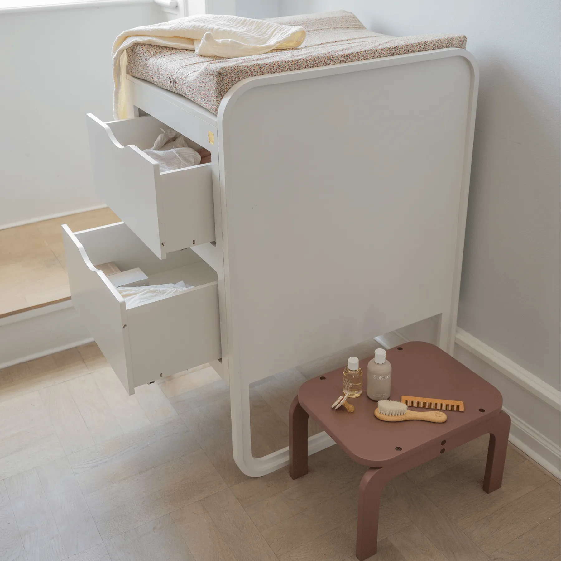 Form puslebord 65,4x56x95 cm, Hvid Nofred
