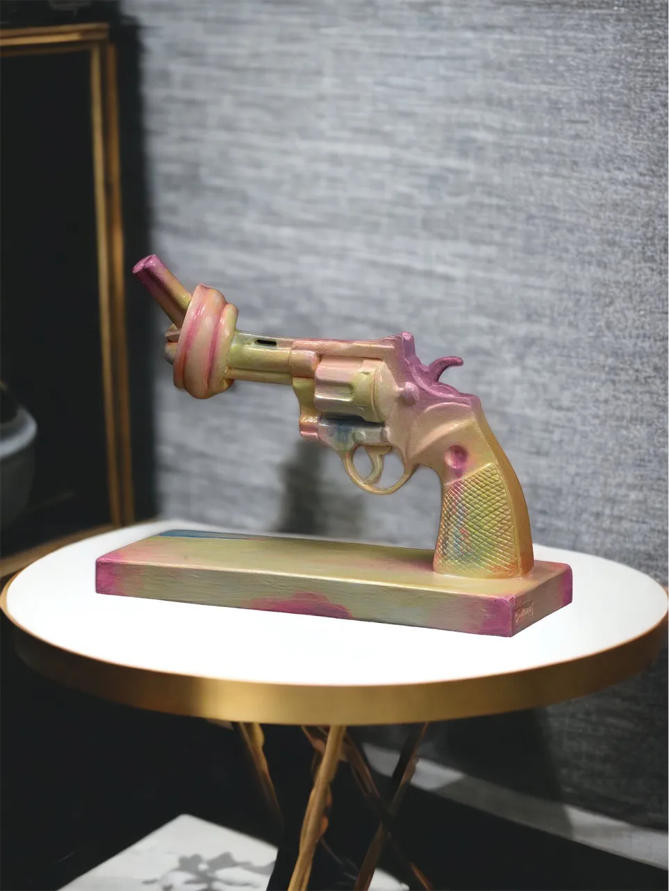 Acne for Peace skulptur 40 cm, Multi Non Violence