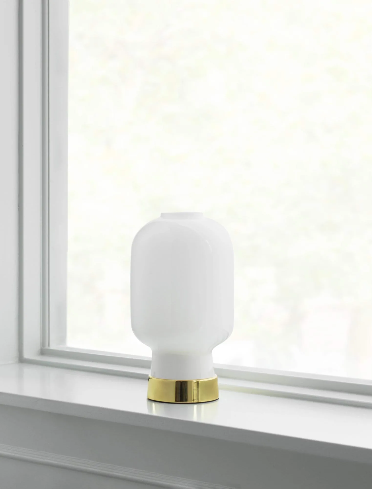Amp bordlampe, Hvid/Messing Normann Copenhagen
