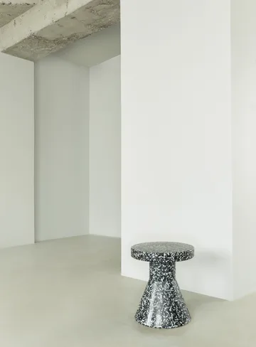 Bit Cone rund skammel - Sort/Hvid, Ø36x42 cm - Normann Copenhagen