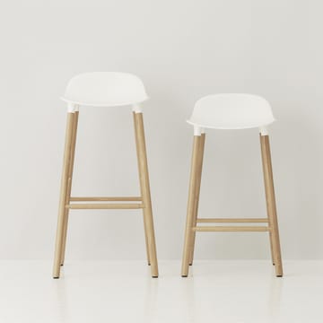 Form Chair barstol egeben - hvid - Normann Copenhagen