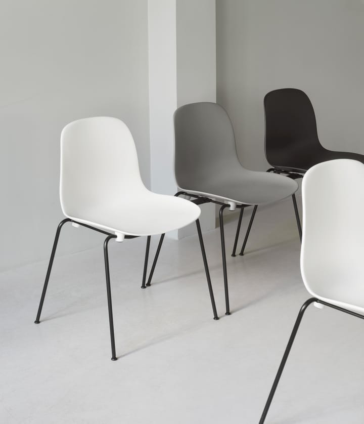 Form Chair stabelbar stol sorte ben 2-pak, hvid - undefined - Normann Copenhagen