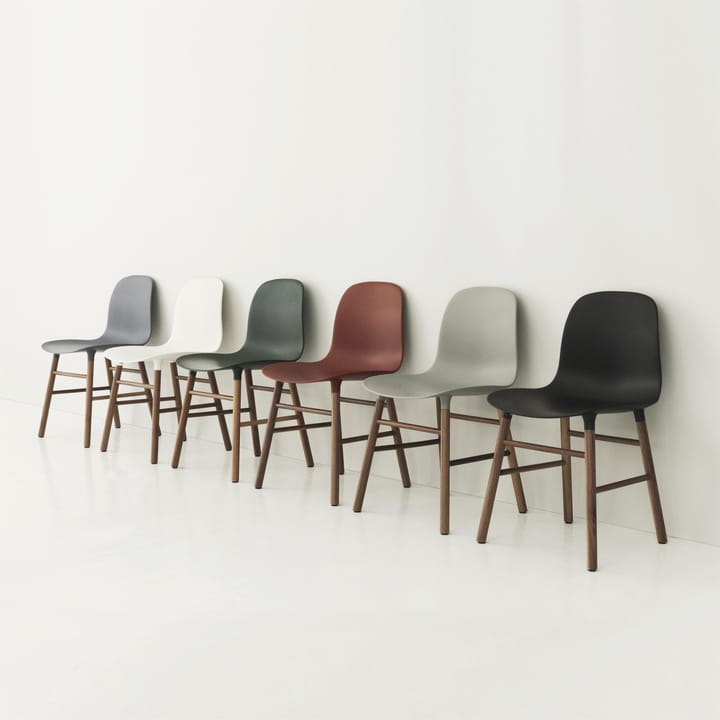 Form Chair stol valnøddeben pakke med to styk 2-pak - sort-valnød - Normann Copenhagen