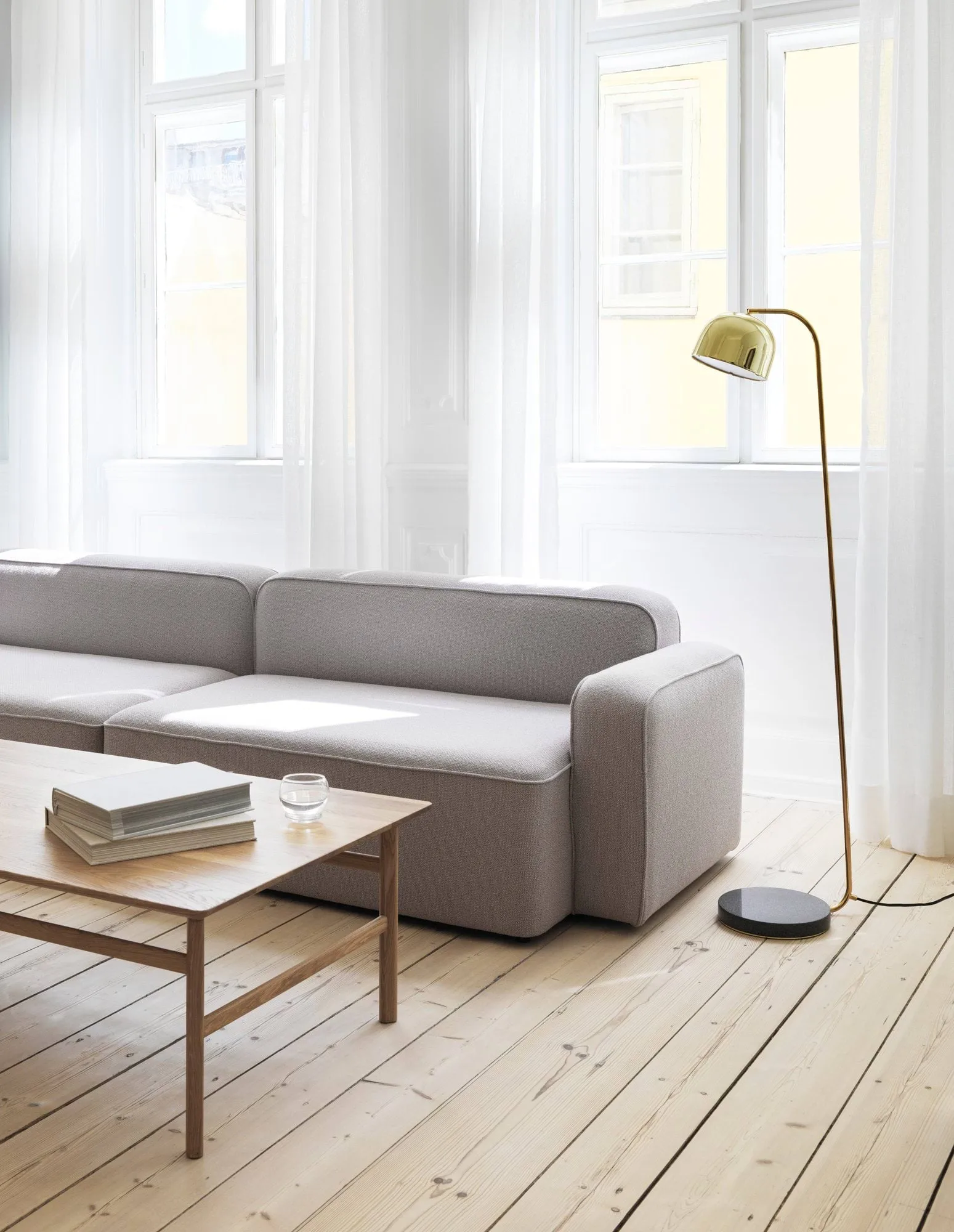 Grant gulvlampe, brass Normann Copenhagen
