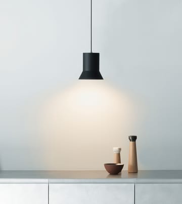 Hat loftlampe medium - Black - Normann Copenhagen