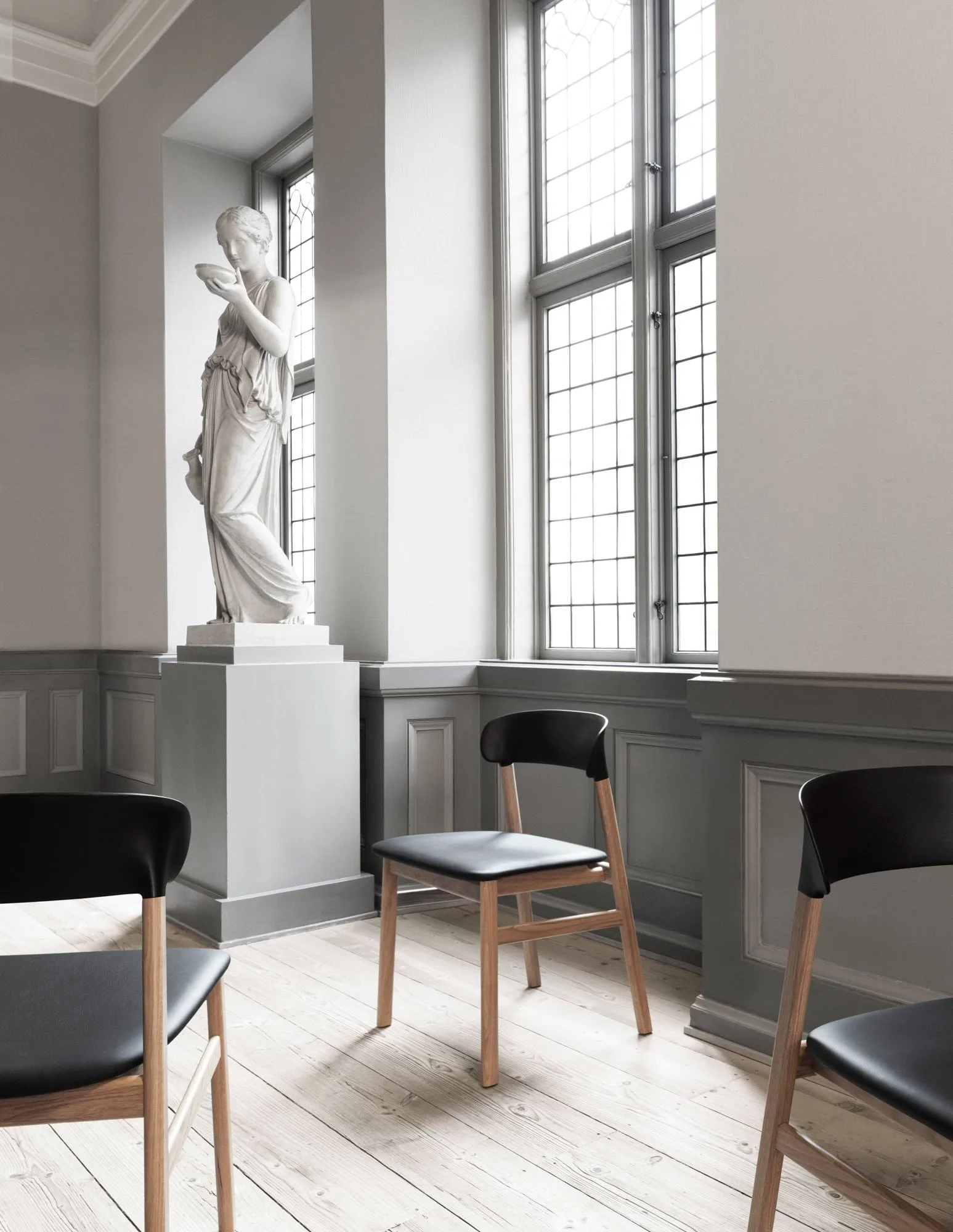 Herit stol læderbetræk sort eg, Sort Normann Copenhagen
