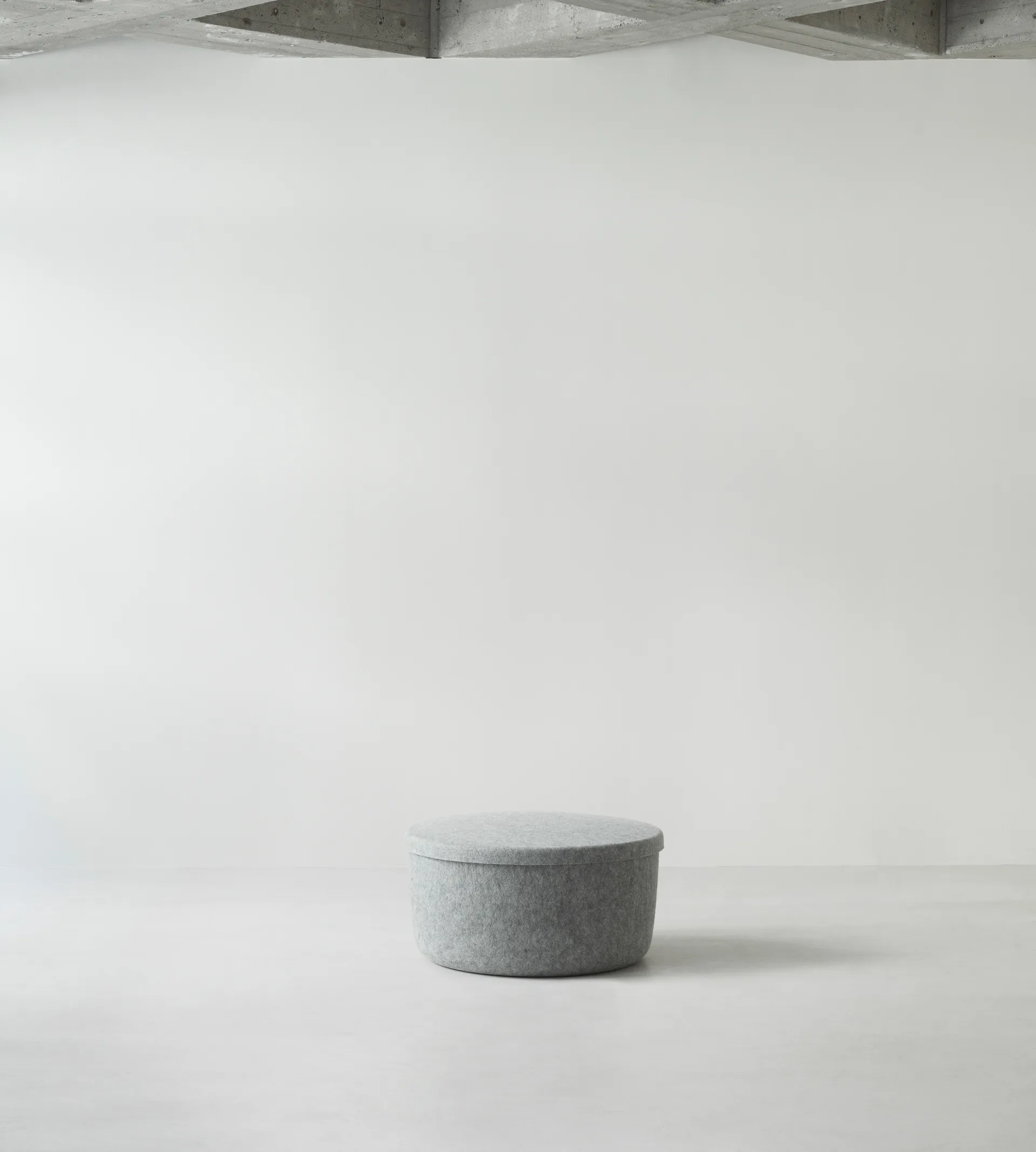 Hide Storage puf stor, Grå Normann Copenhagen