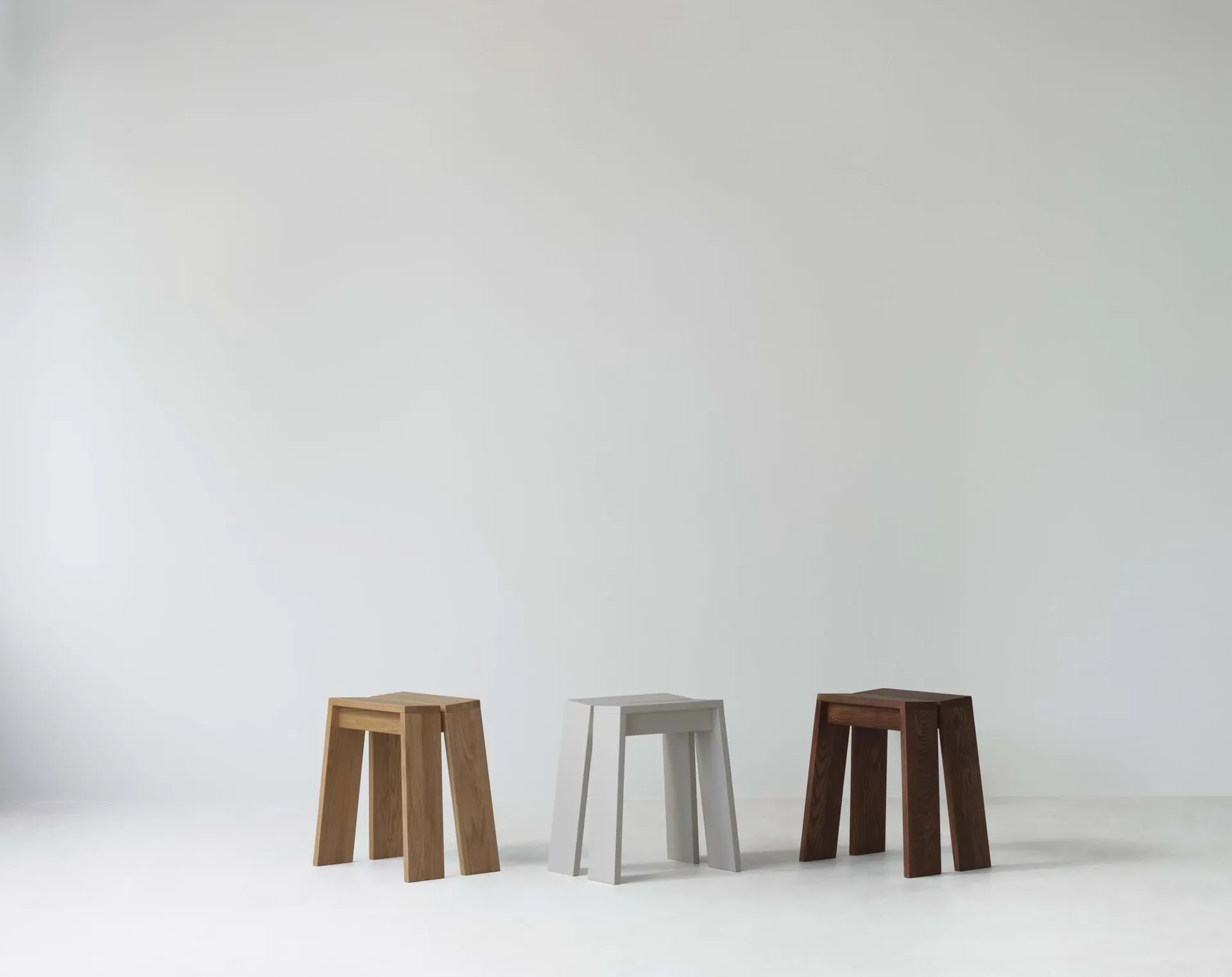 Let skammel, Brown Stained Ash Normann Copenhagen