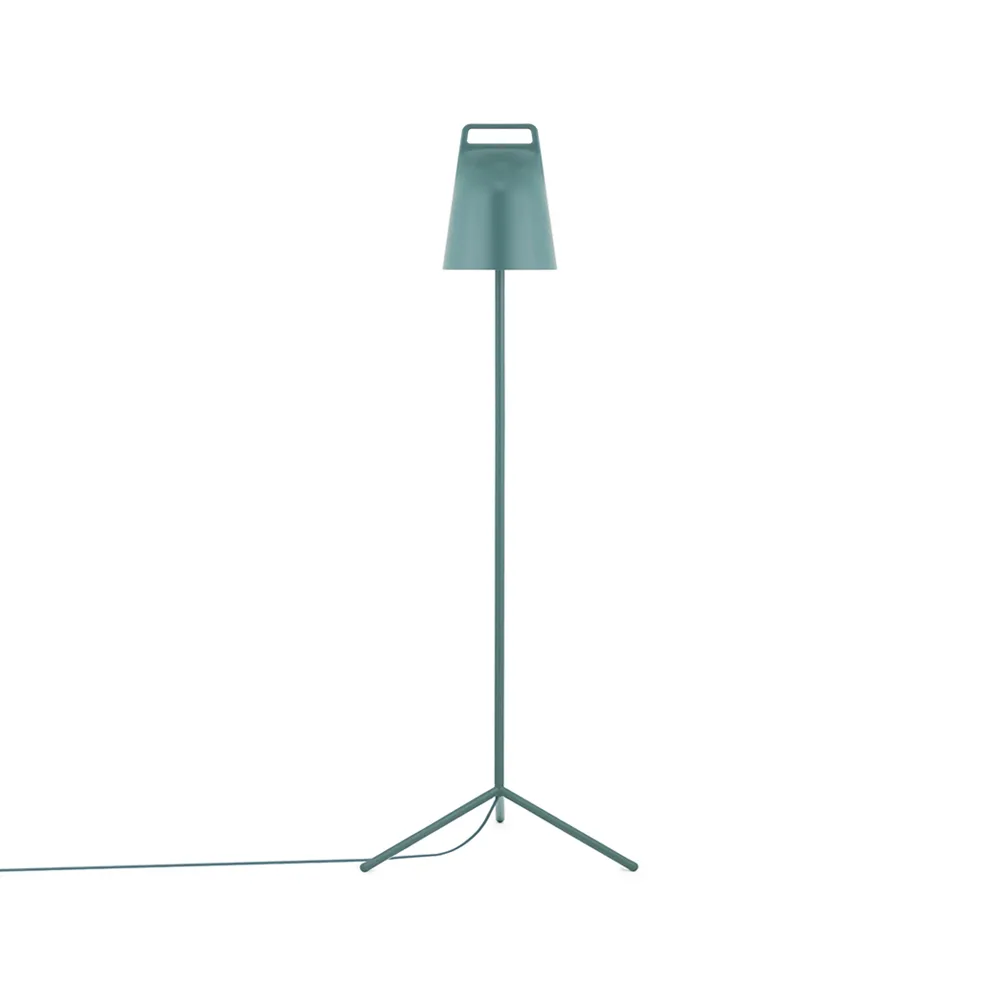 Normann Copenhagen Stage gulvlampe petrol green, pulverlakeret stål