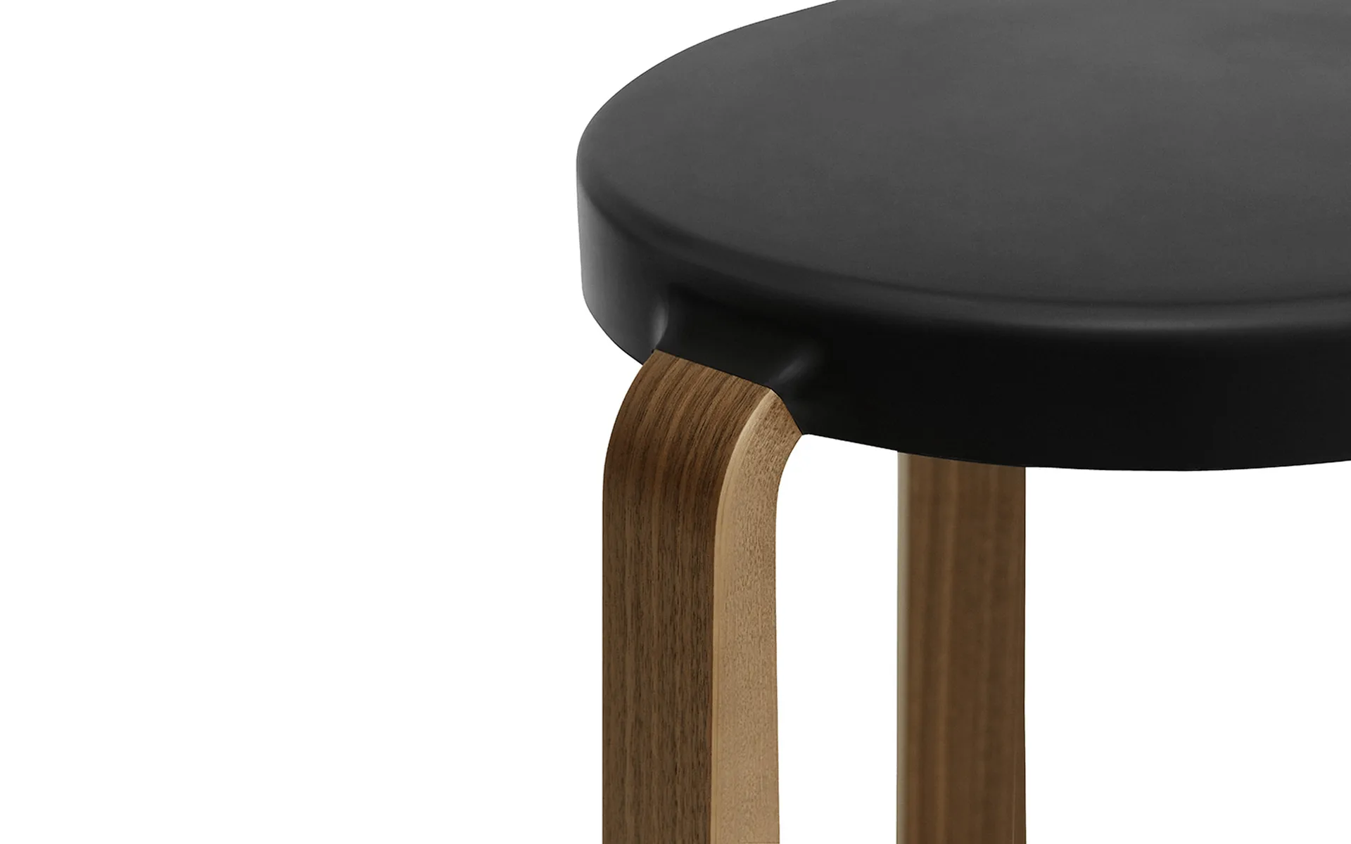 Tap rund skammel, Black, ben i valnød, Ø35x43 cm Normann Copenhagen