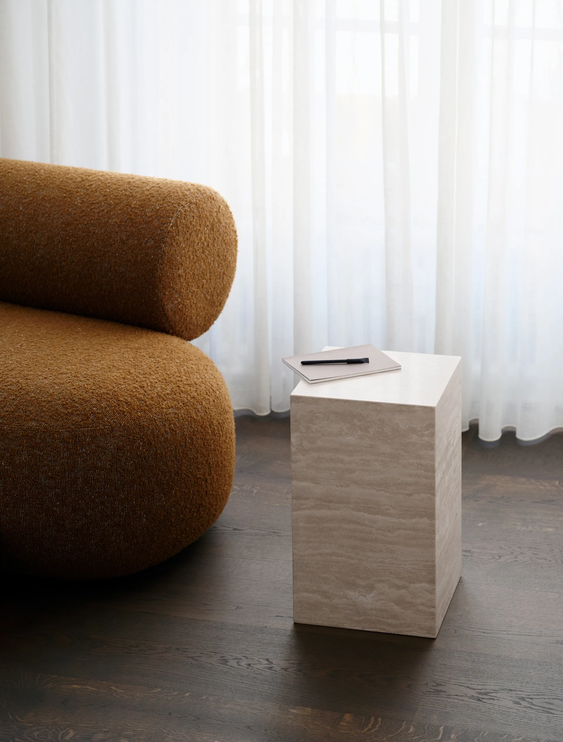 Cubism sidebord, Travertin, 30×30×50 cm NORR11