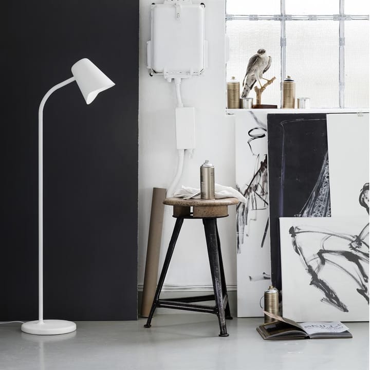 Me gulvlampe, hvid Northern
