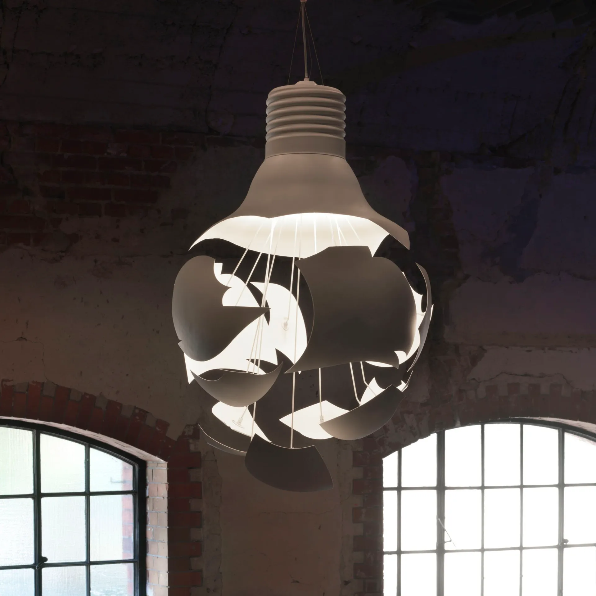 Scheisse pendel, mat hvid Northern