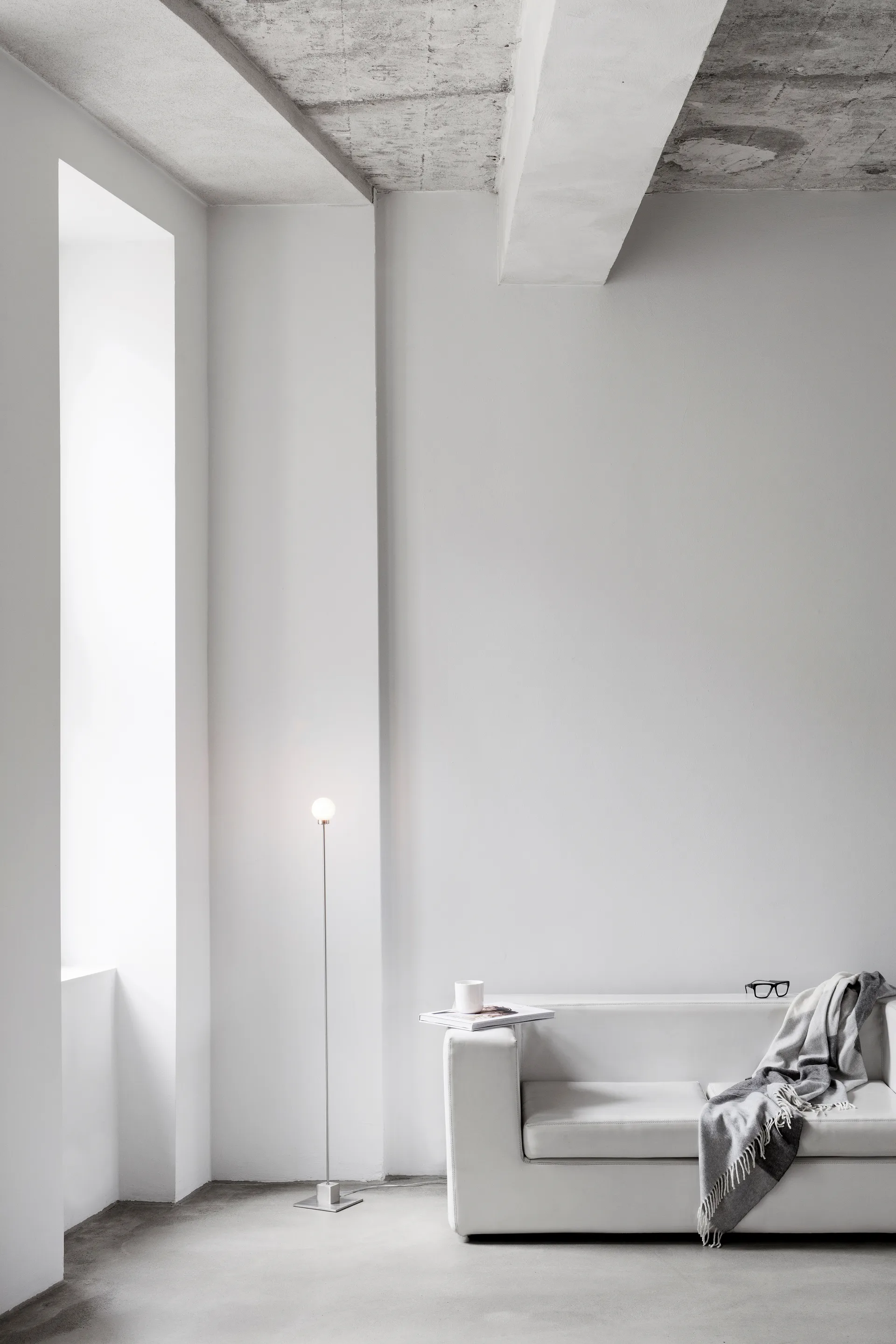 Snowball gulvlampe 117 cm, Steel Northern