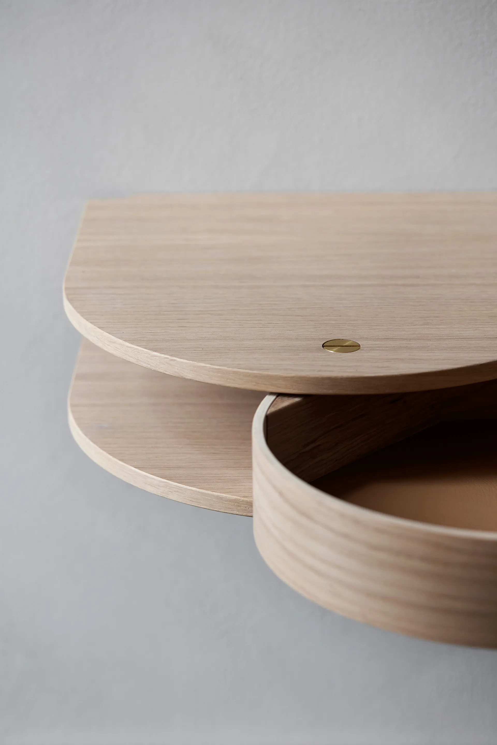 Valet opbevaring væghængt small, Light oiled oak Northern