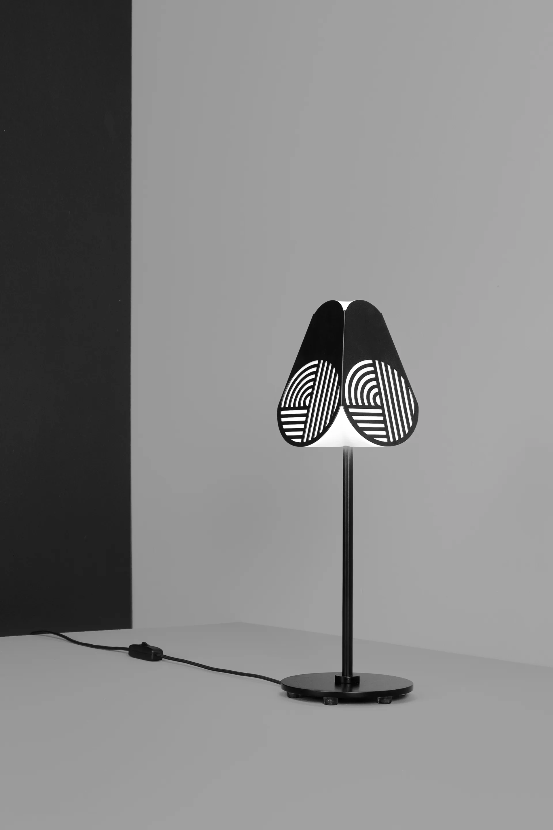 Notic bordlampe, Black Oblure