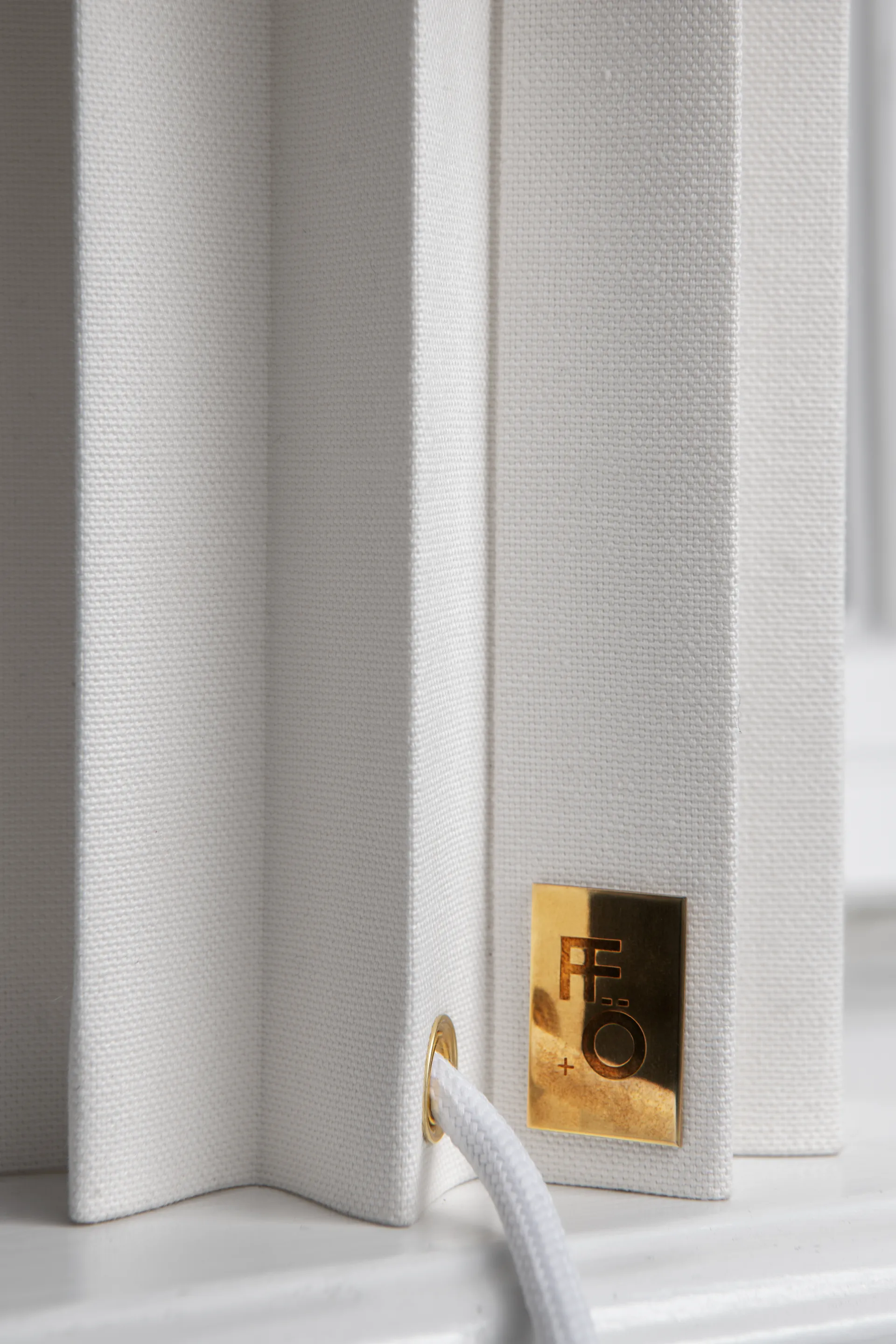 Plissé bordlampe tekstil, Hvid, 40,9 cm Örsjö Belysning