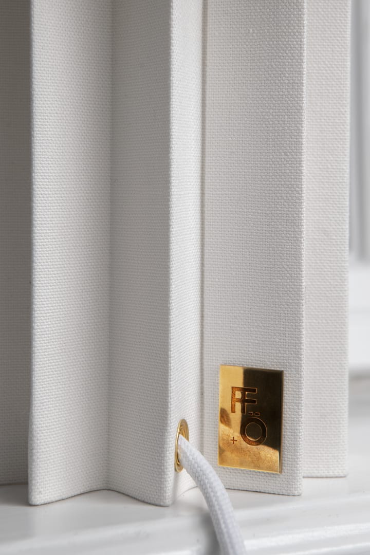 Plissé bordlampe tekstil, Hvid Örsjö Belysning
