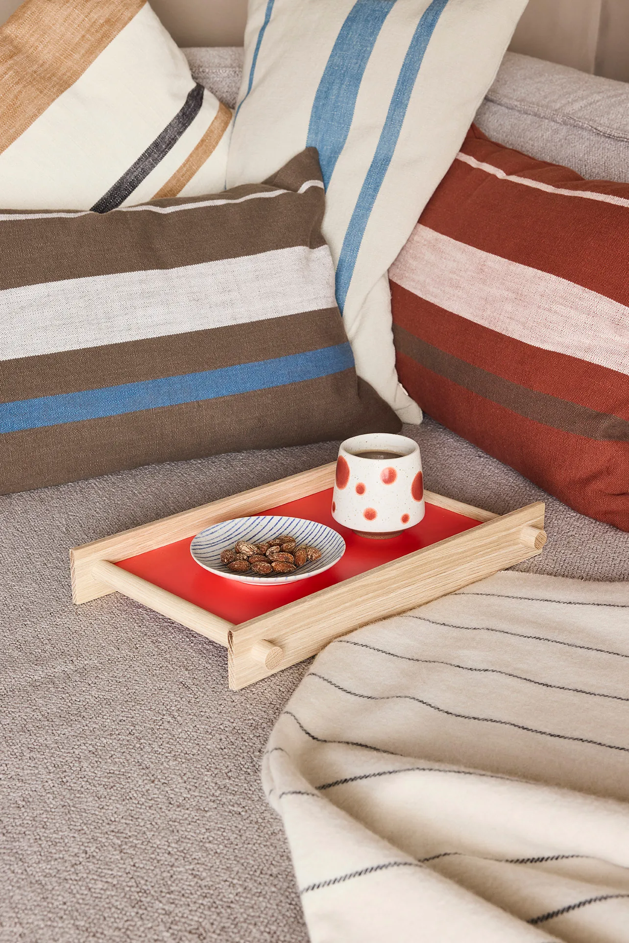 Pieni bakke small 23,5x36,5 cm, Cherry red OYOY