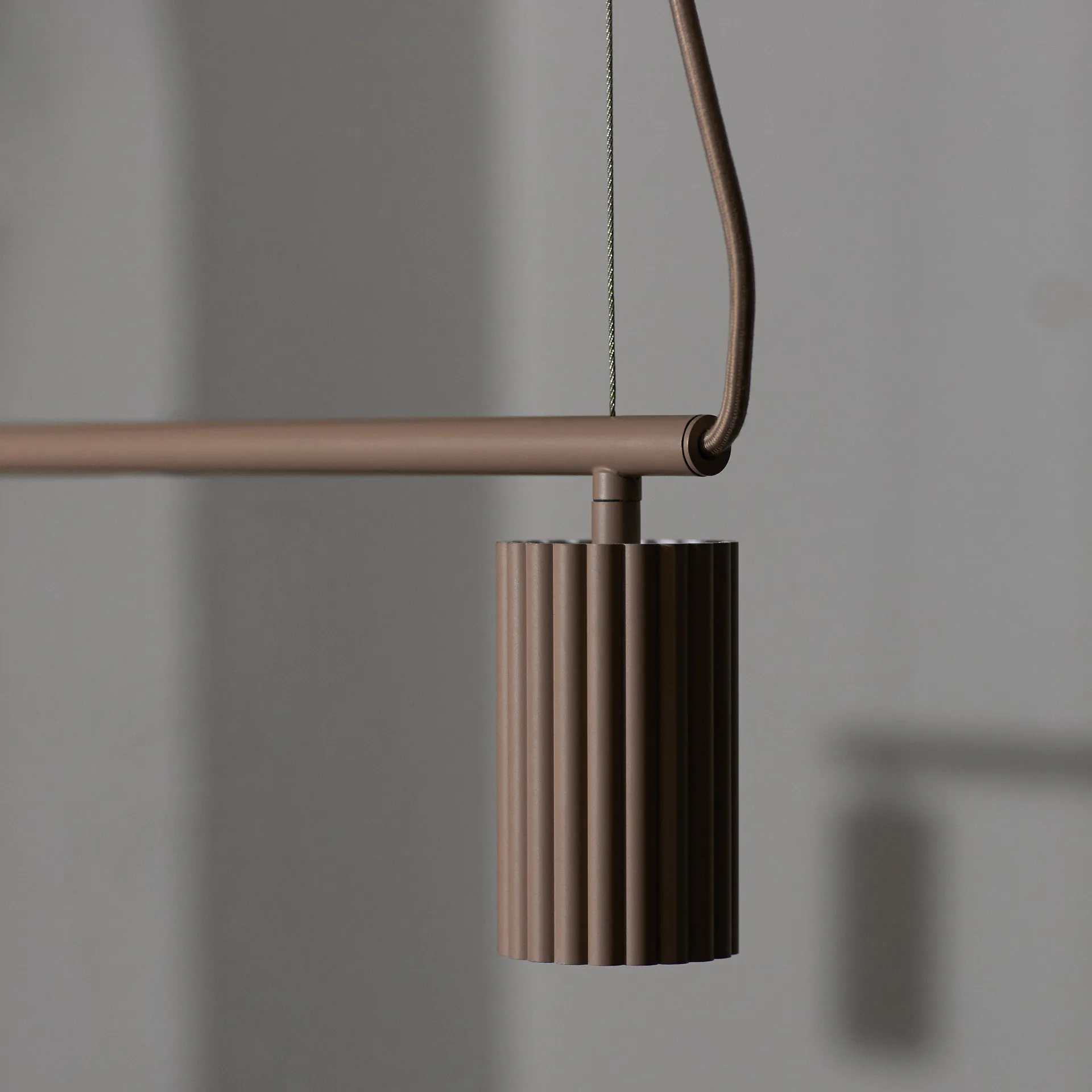 Donna Line 120 loftslampe, Blush Pholc