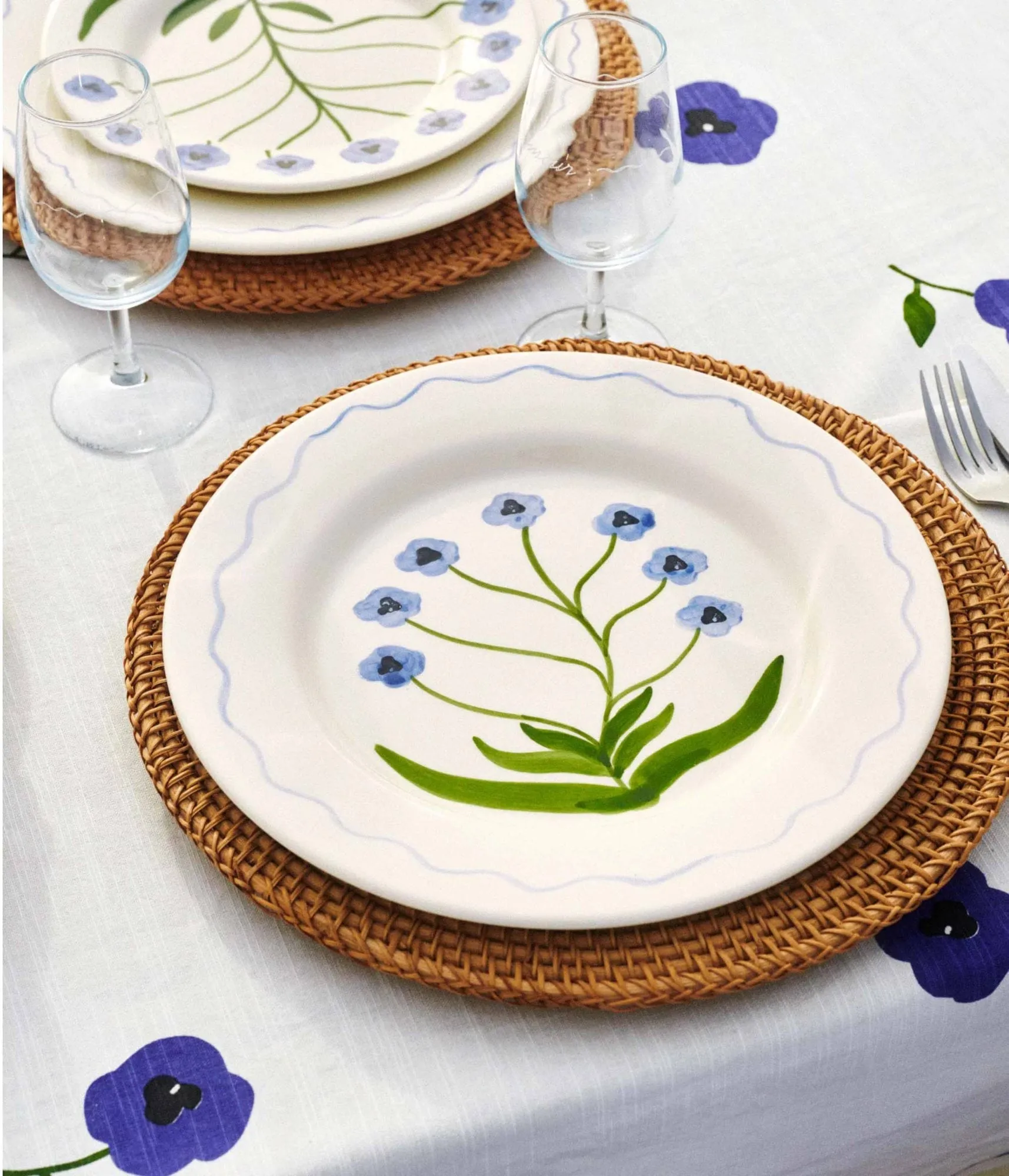 Madelen Möllard Pansy tallerken, Blue, 28 cm Pick a Poppy