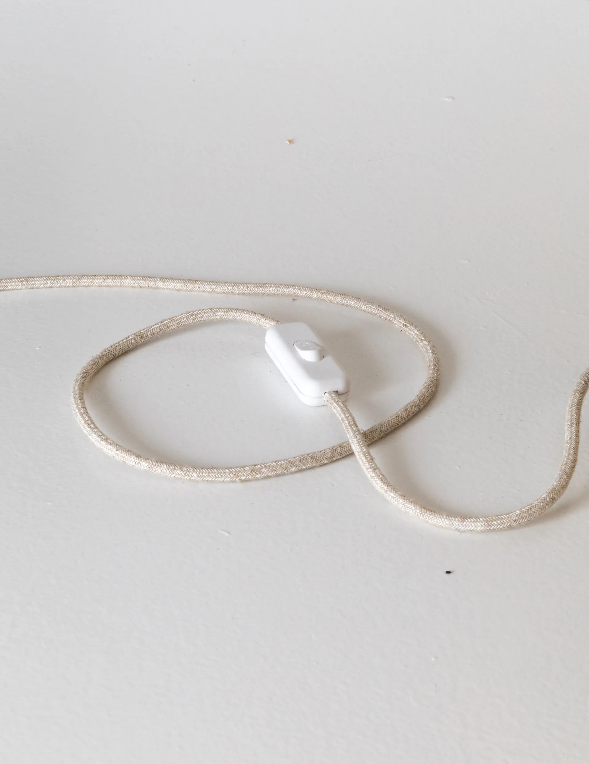 Signature 25 bordlampe, Amber-birk, Ø28x34 cm Pilke