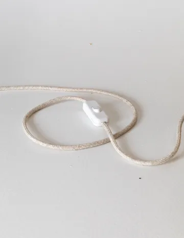 Signature 25 bordlampe - Amber-birk, Ø28x34 cm - Pilke