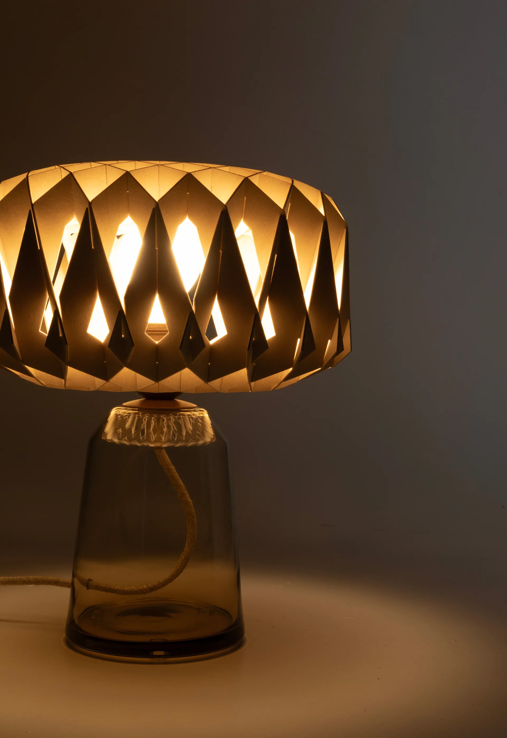 Signature 25 bordlampe, Amber-birk, Ø28x34 cm Pilke