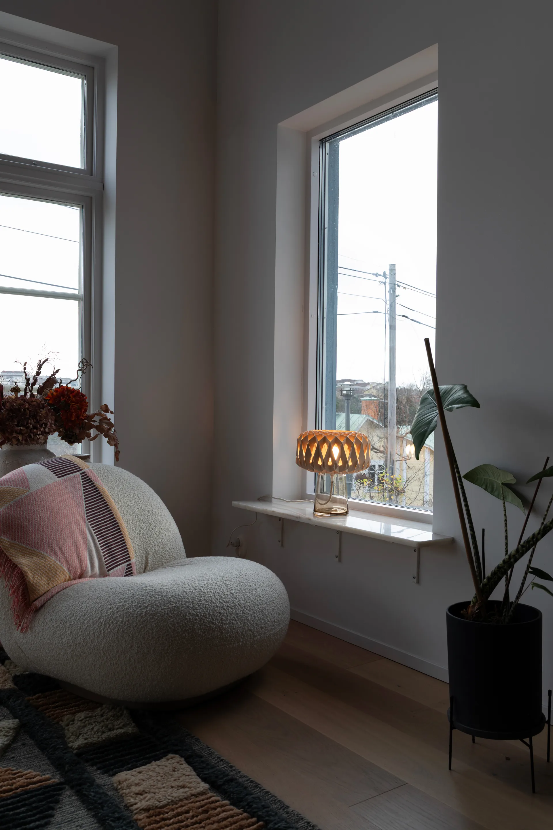 Signature 25 bordlampe, Amber-birk, Ø28x34 cm Pilke