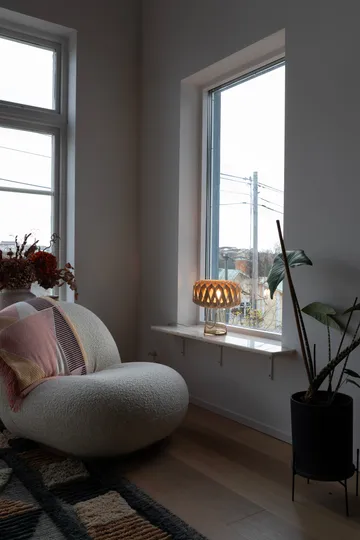 Signature 25 bordlampe - Amber-birk, Ø28x34 cm - Pilke