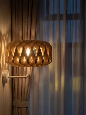 Signature 25 væglampe - Birk, Ø28×15,5 cm - Pilke