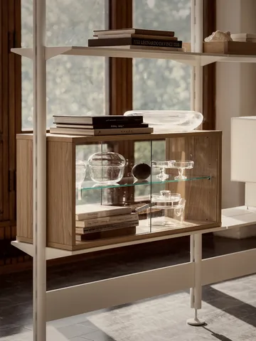 Pira vitrineskab - Hvidolieret eg-klarglas, 70x31 cm, 4 døre - Pira