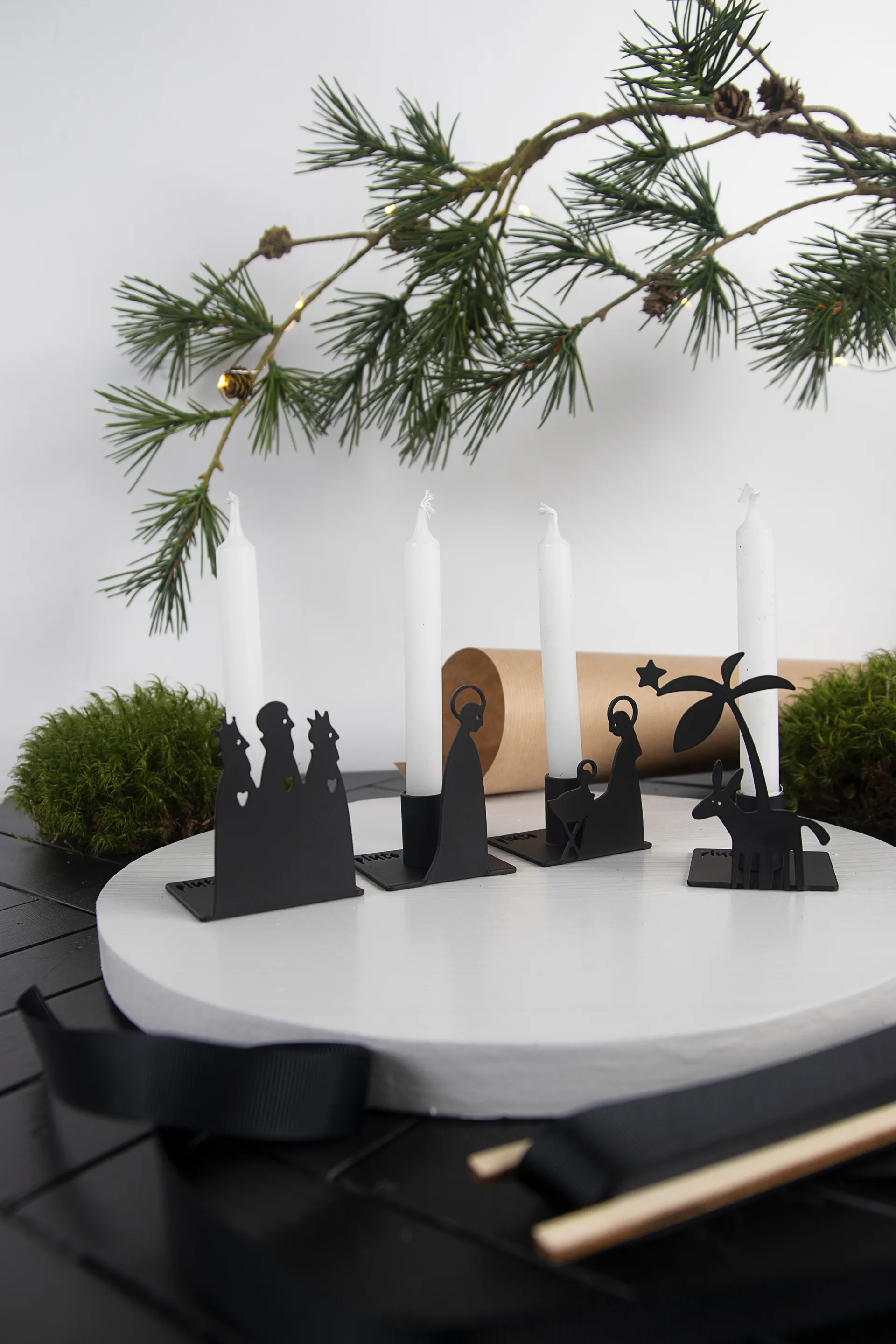 Krubba Advent lysestage metal, Lille Pluto Design