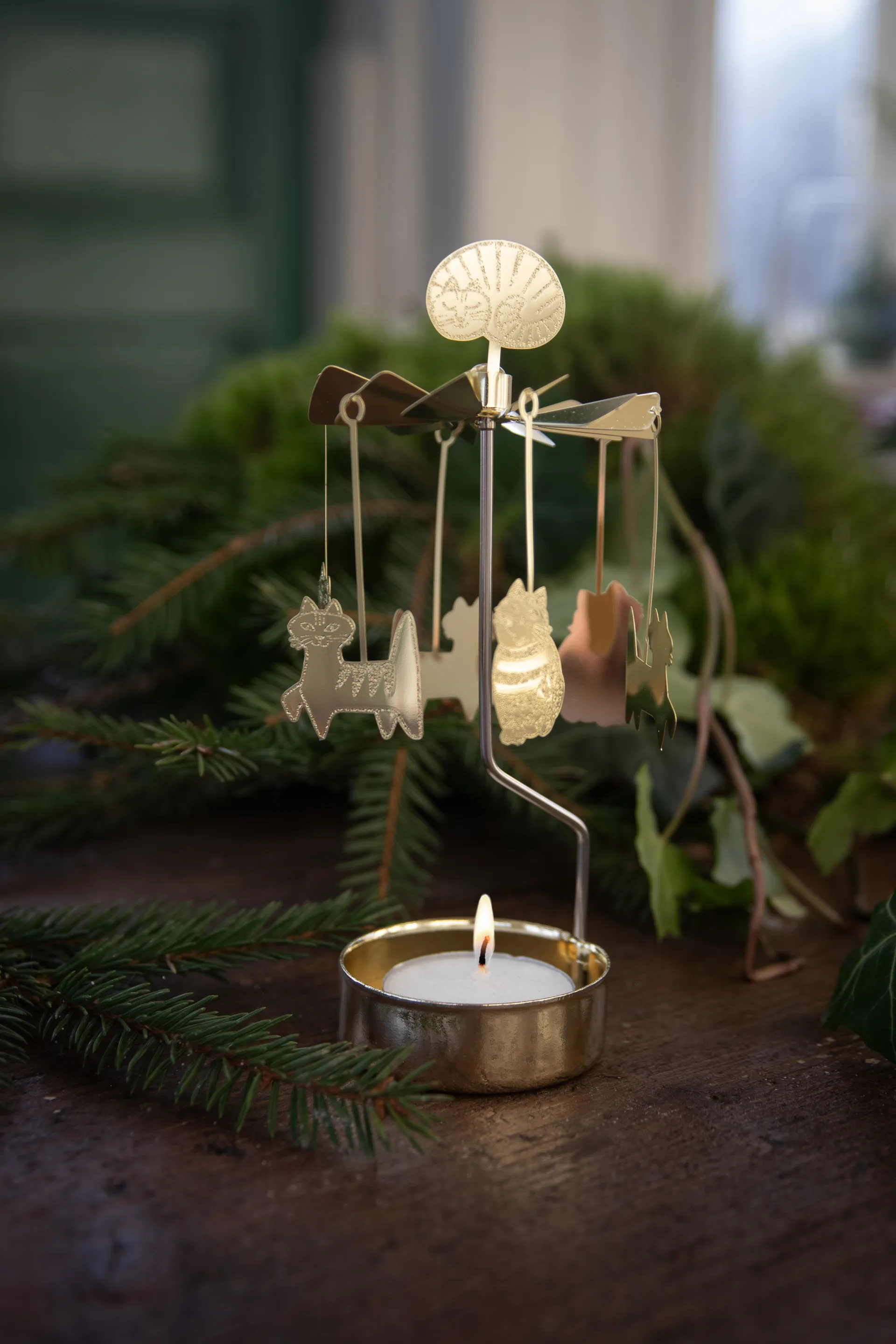 Lisa Larson katte englespil, Guld Pluto Design