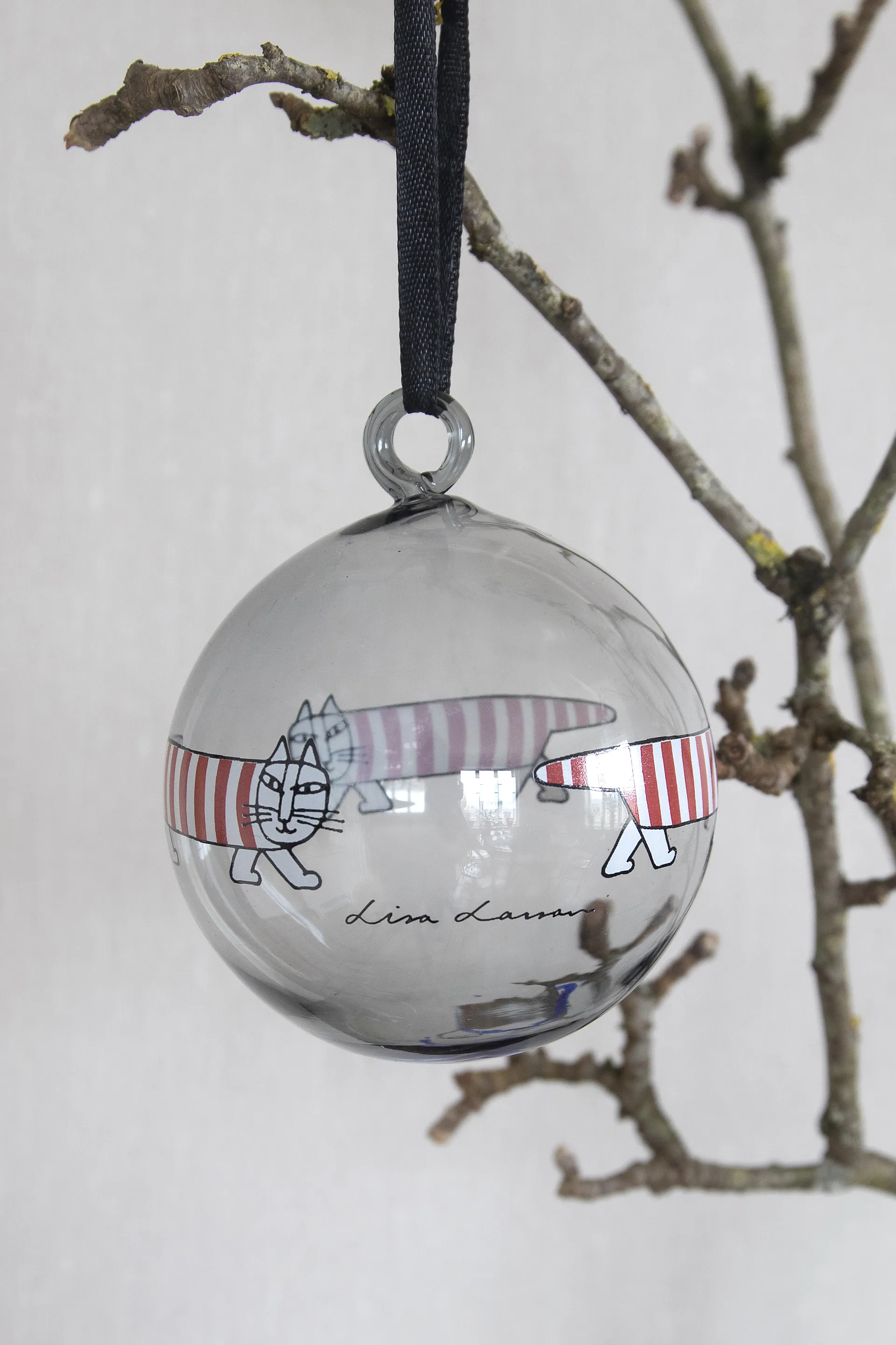 Lisa Larson Mikey julekugle, Silver-red-white Pluto Design