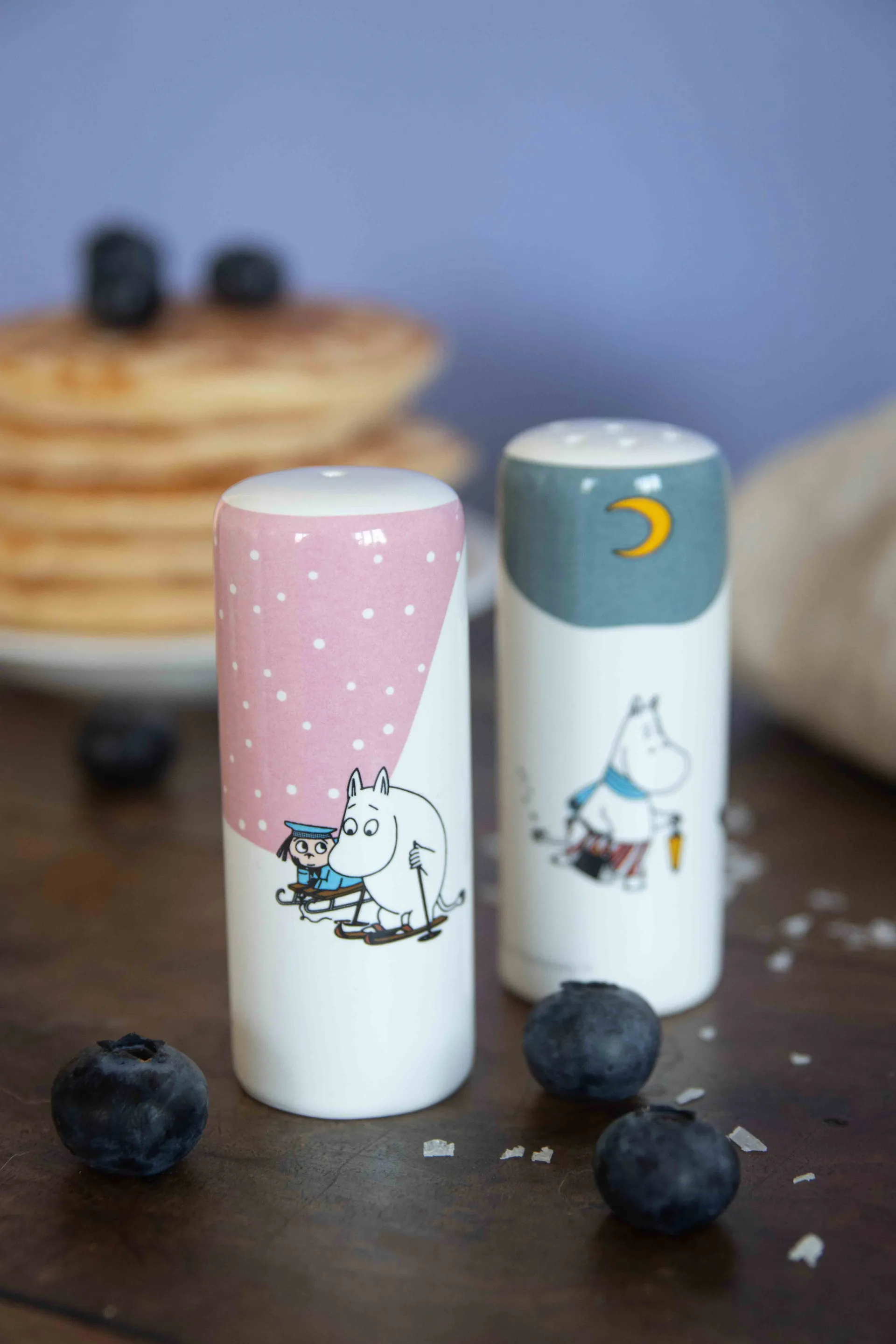 Mumi vinter salt- og pebersæt, Rosa-blå-hvid Pluto Design