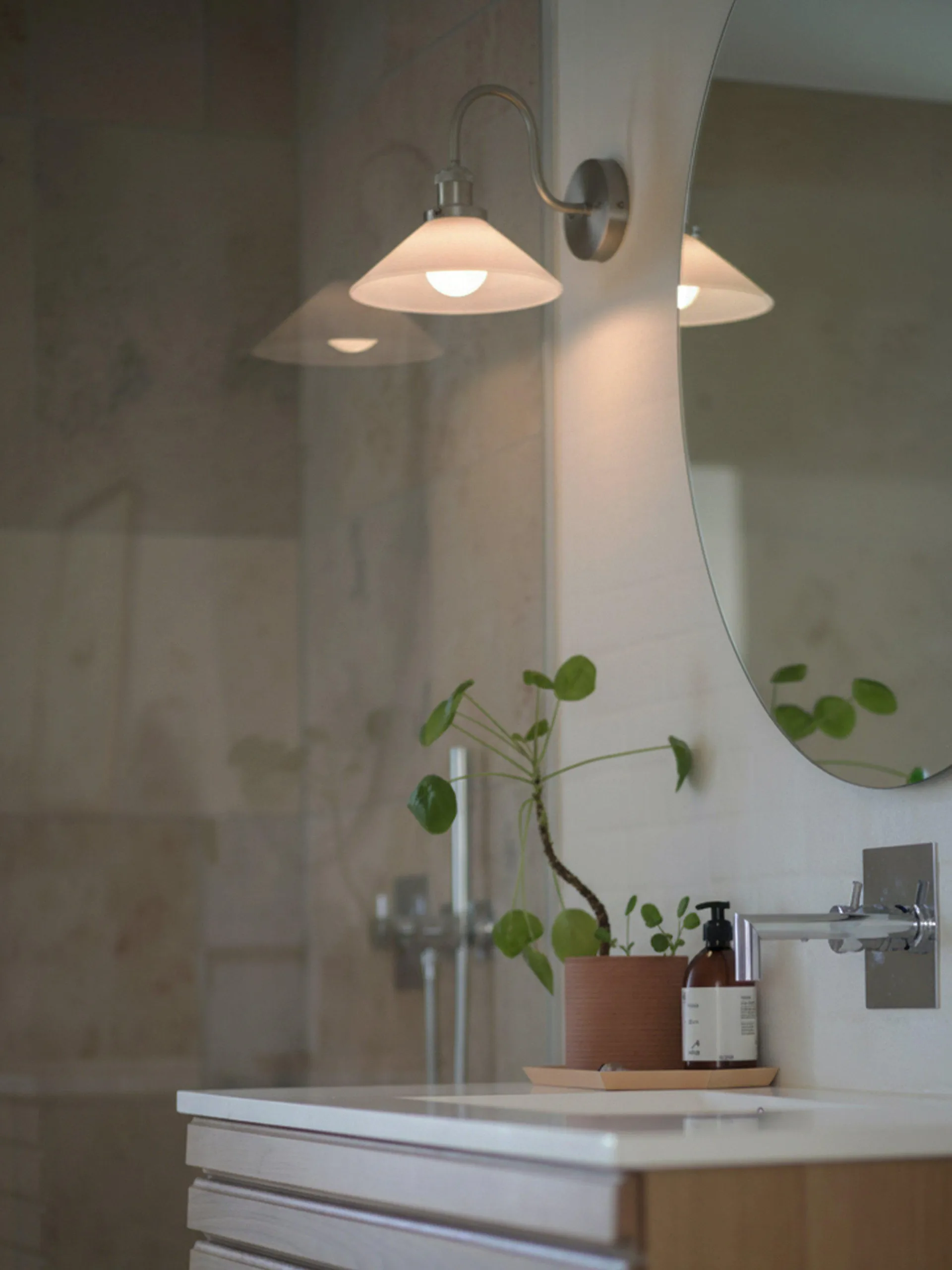 August væglampe, Opal-krom PR Home