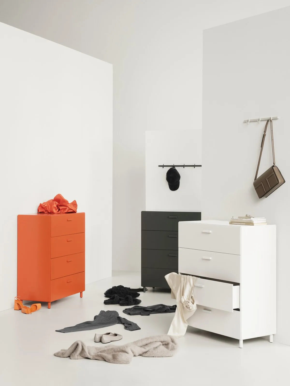 Relief knagerække lille 41 cm, Beige Relief