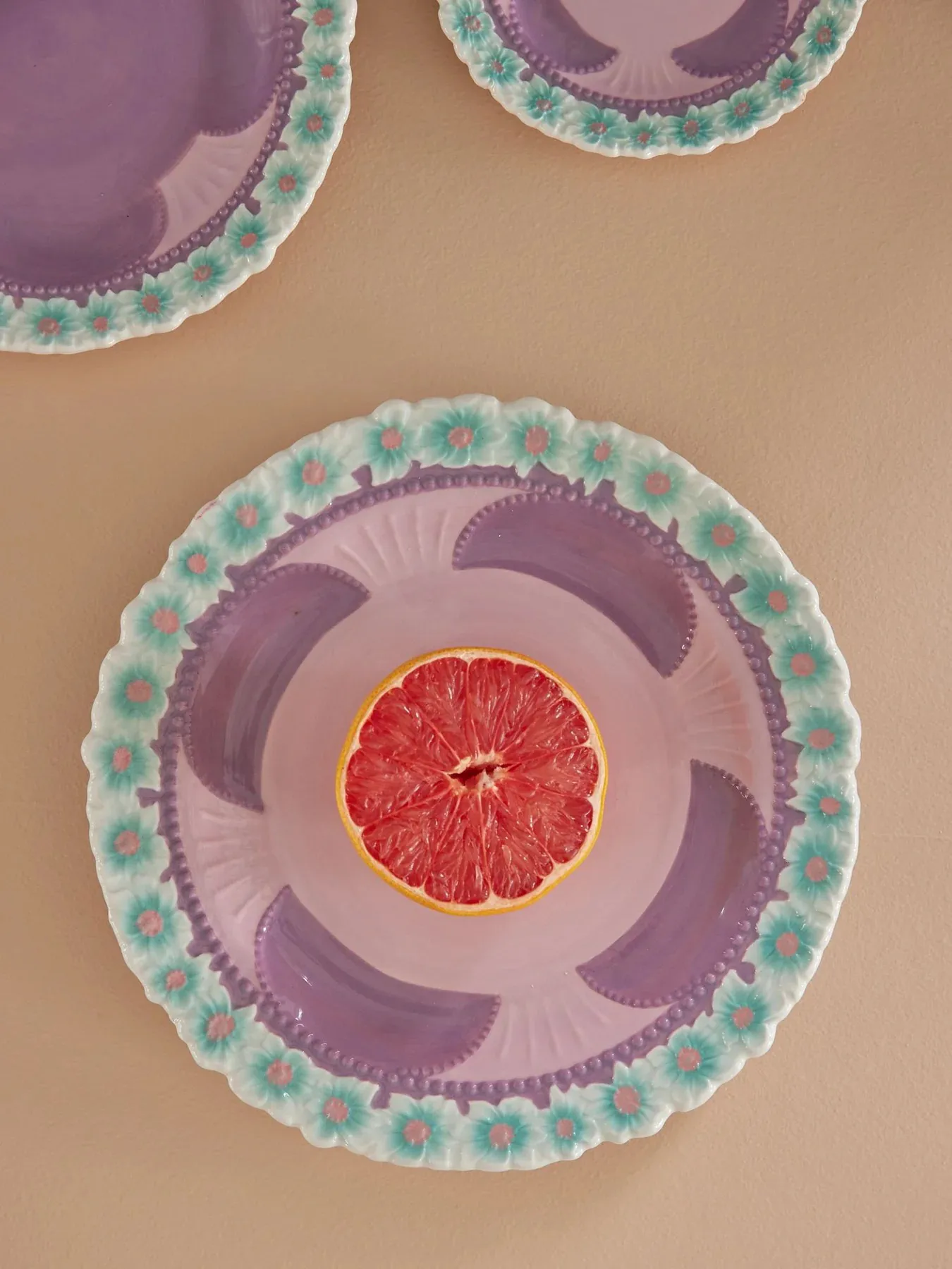 Rice Embossed Flower keramiktallerken Ø25,5 cm, Lavender RICE