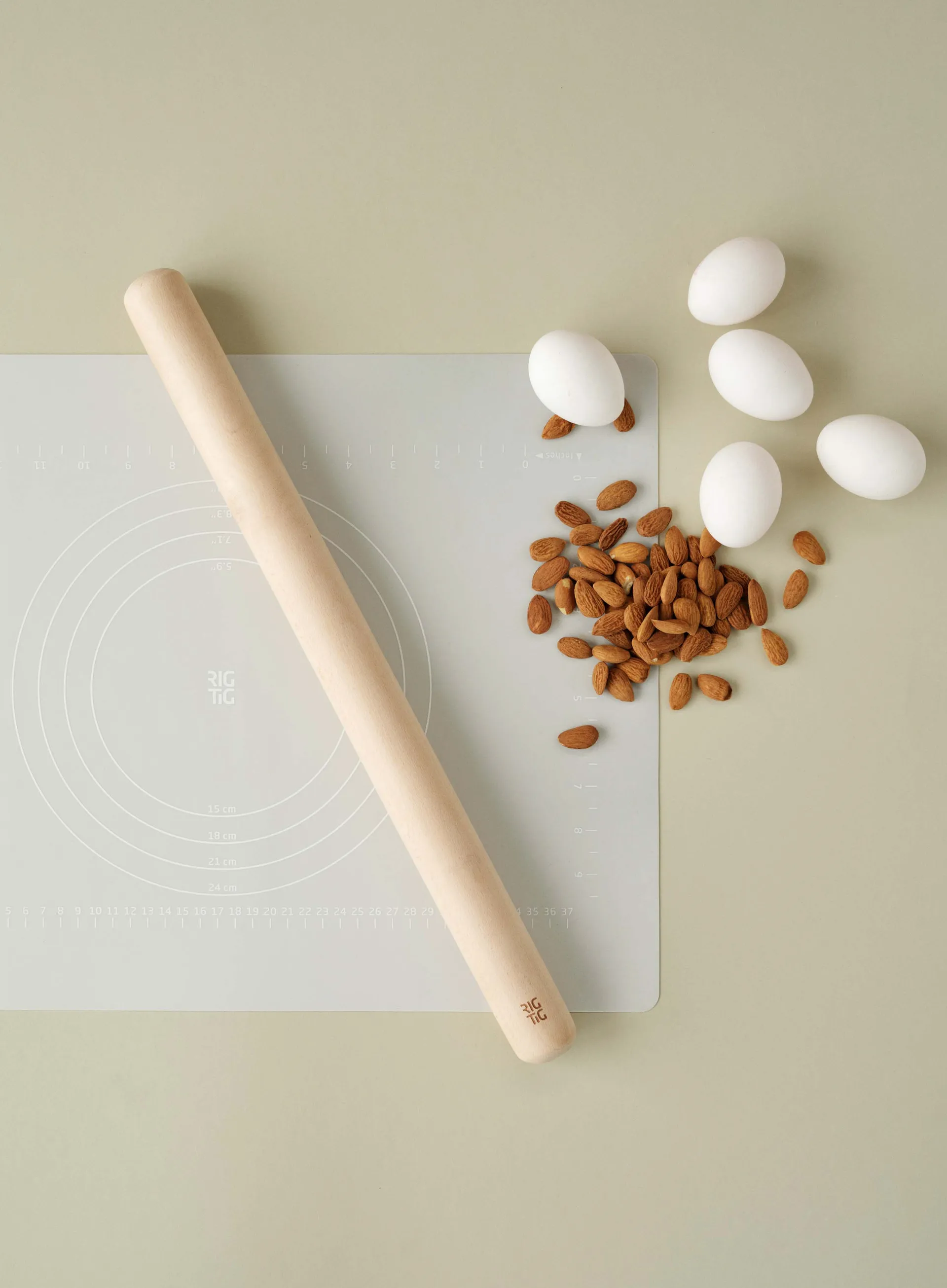 BAKE-IT kagerulle og bagemåtte, Light grey RIG-TIG