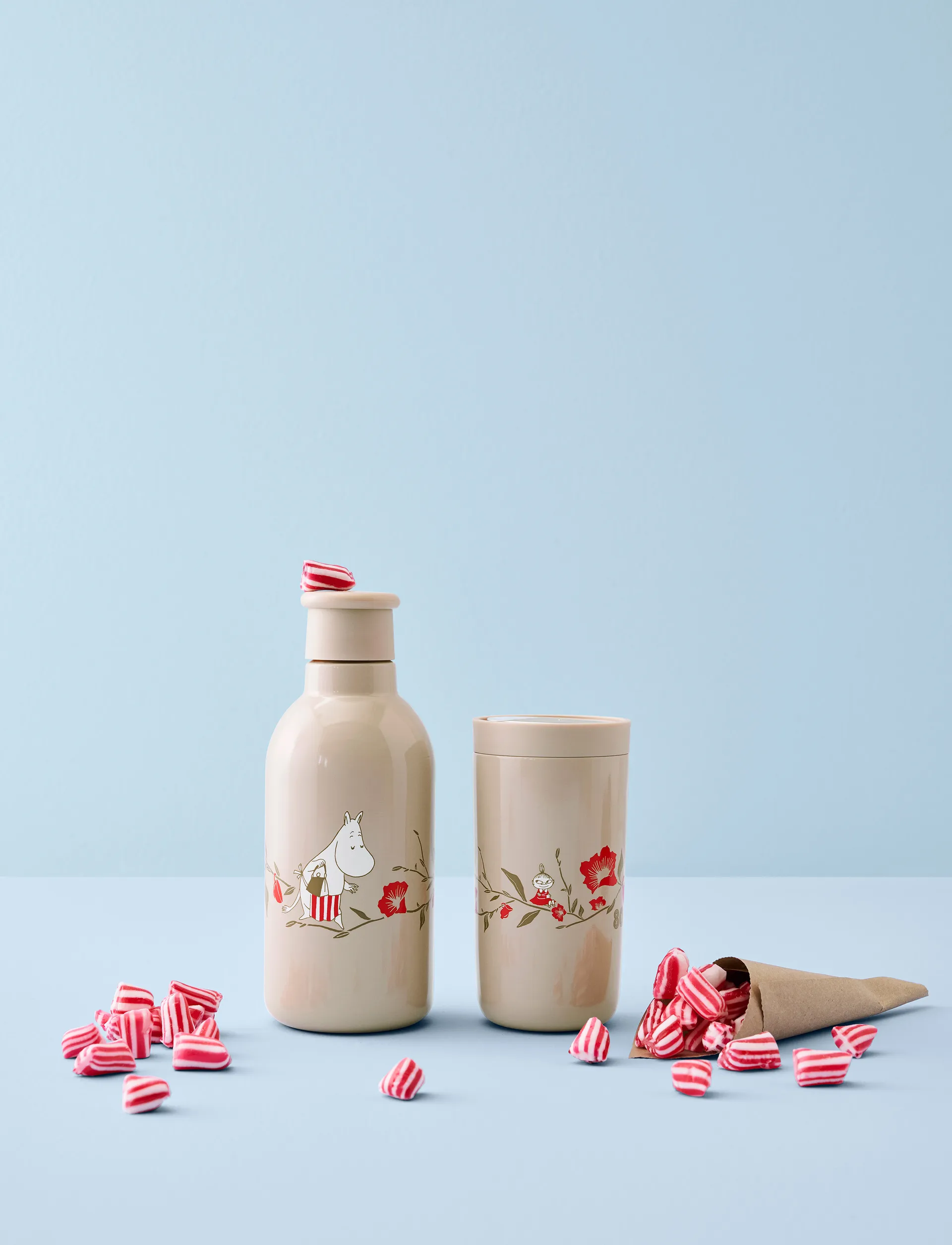 DRINK-IT Mumitrold termoflaske 0,5 L, Moominmamma’s Tea party RIG-TIG