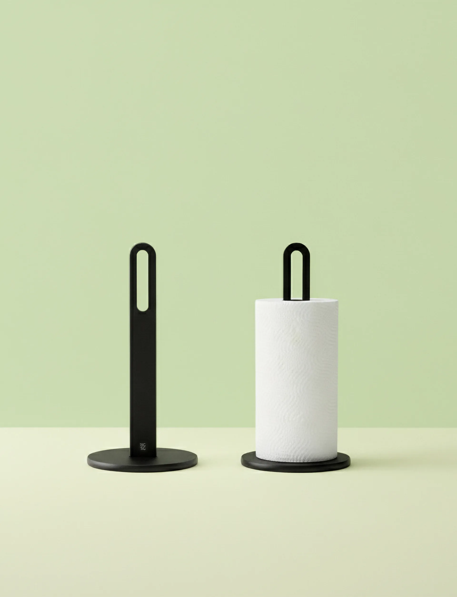 SPIN-IT køkkenrulleholder, Black RIG-TIG