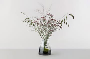 Flower vase no. 2 - Moss green - Ro Collection