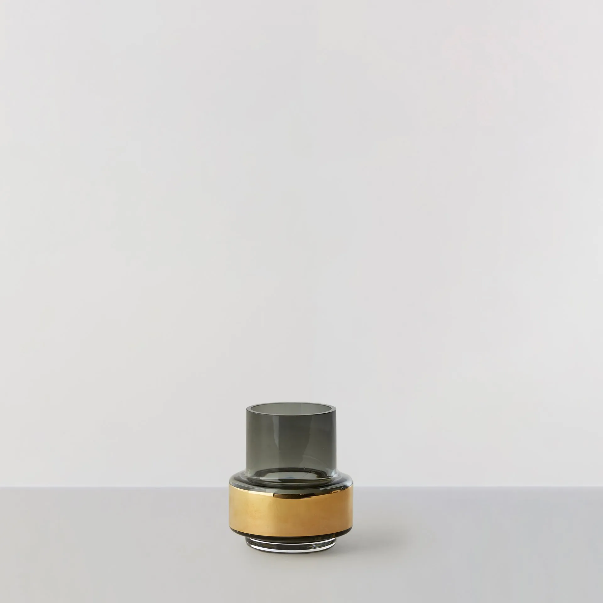 Hurricane smoked tealight no. 25, gul Ro Collection
