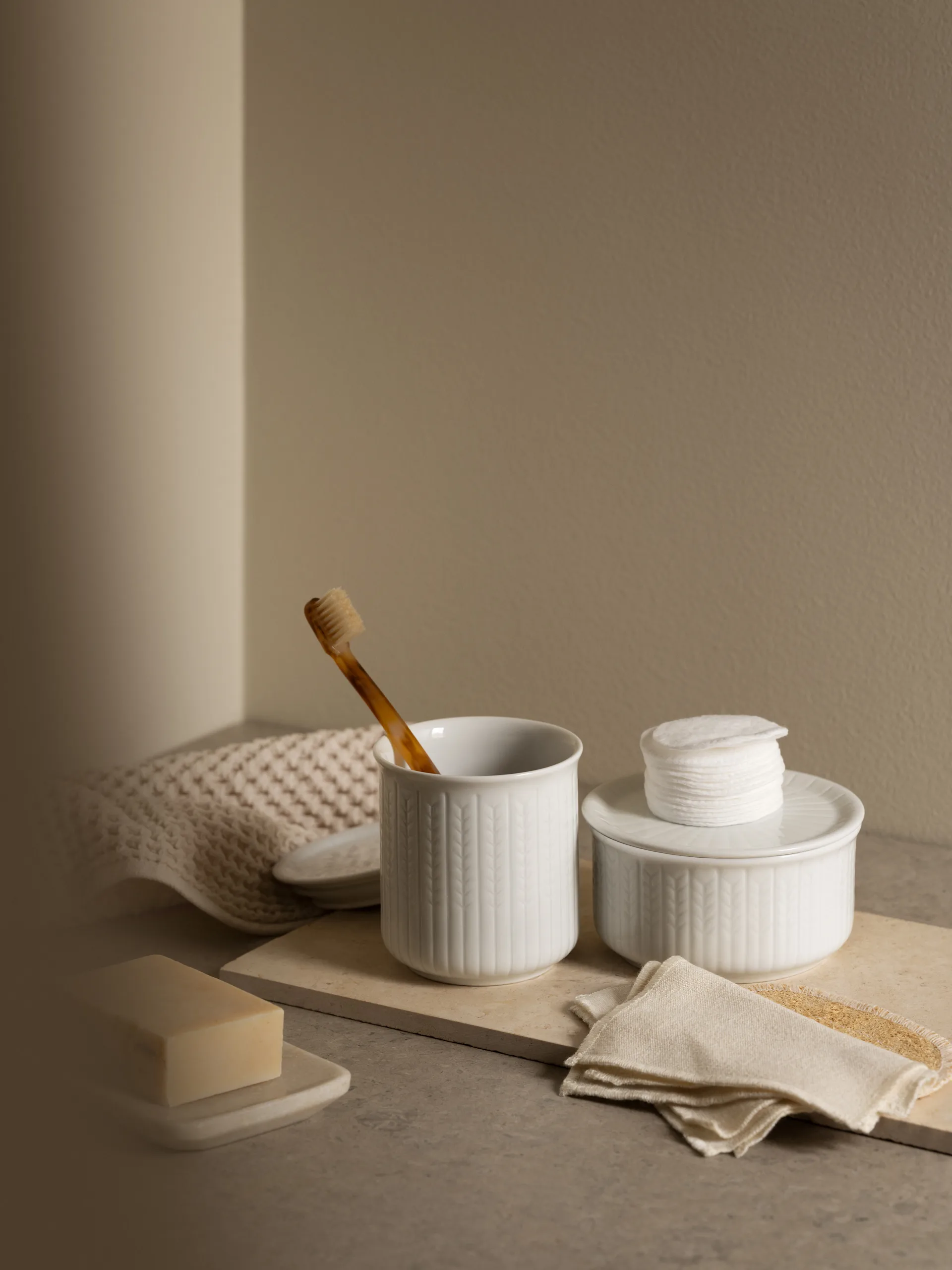 Swedish Grace opbevaringsdåse S 0,3 L, Sne Rörstrand