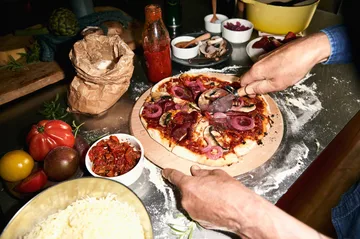 Grand Cru pizzabræt og pizzaskærer - Bøg, Ø35 cm - Rosendahl